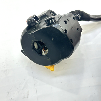 2006 2007 SUZUKI GSXR 600 GSXR 750 LEFT SWITCH HORN LIGHTS CONTROL BUTTONS