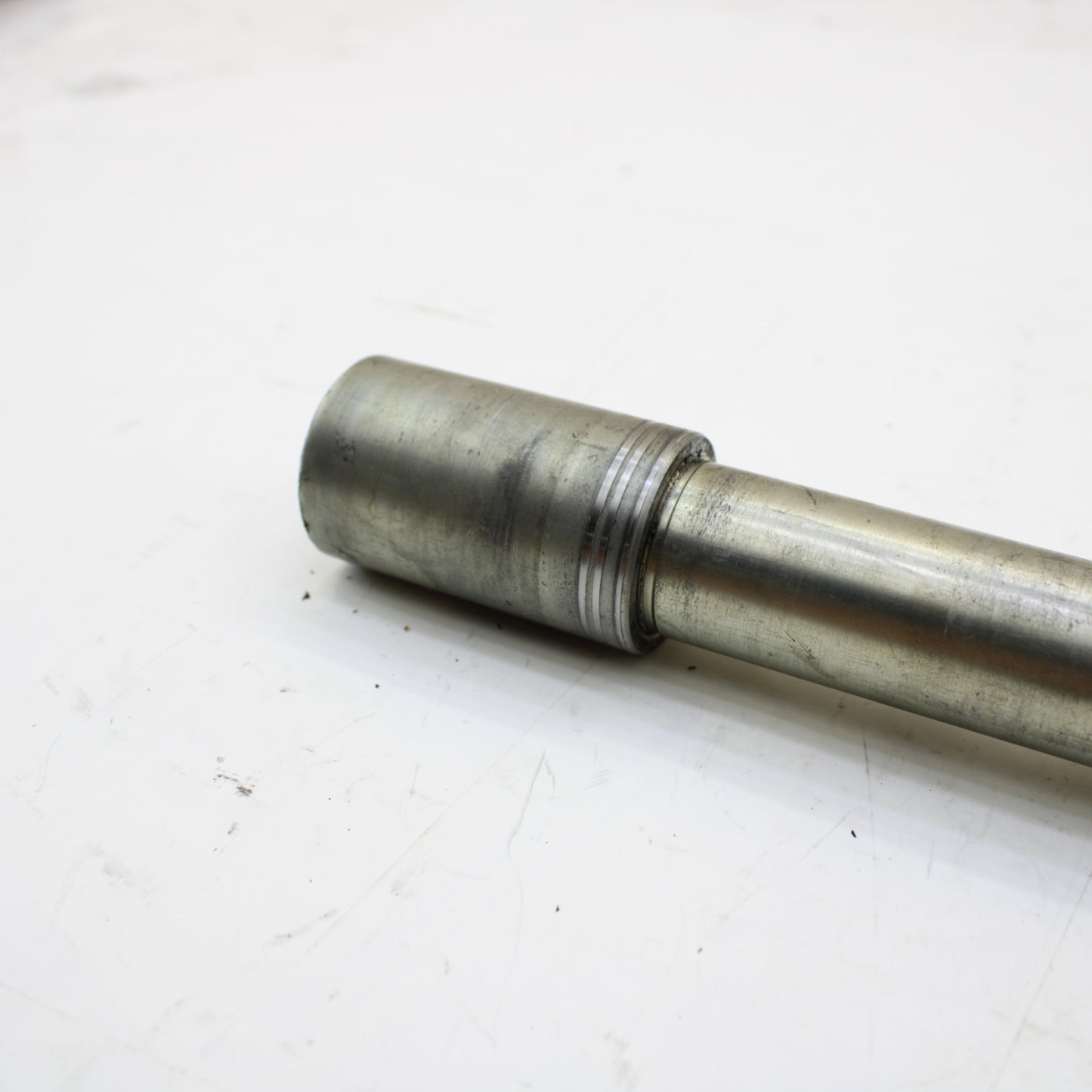 2006 - 2009 SUZUKI GSXR600 GSXR750 FRONT AXLE WHEEL RIM PIVOT BOLT 54711-41G00