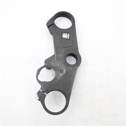 2017 - 2025 SUZUKI GSXR 1000 R TRIPLE TREE CLAMP UPPER FORK BLACK STOCK OEM