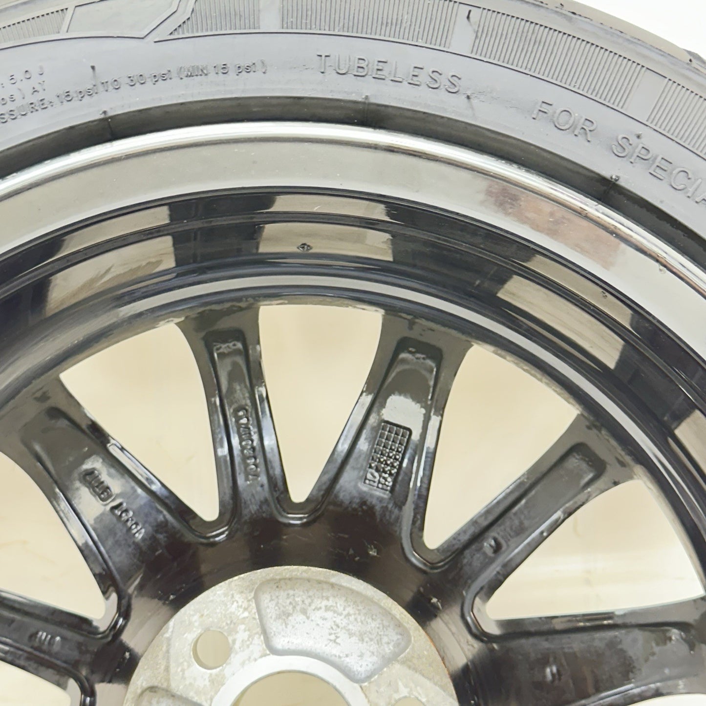 2016 CAN-AM SPYDER RT FRONT WHEEL RIM TIRE RUBBER SILVER CHROME STOCK