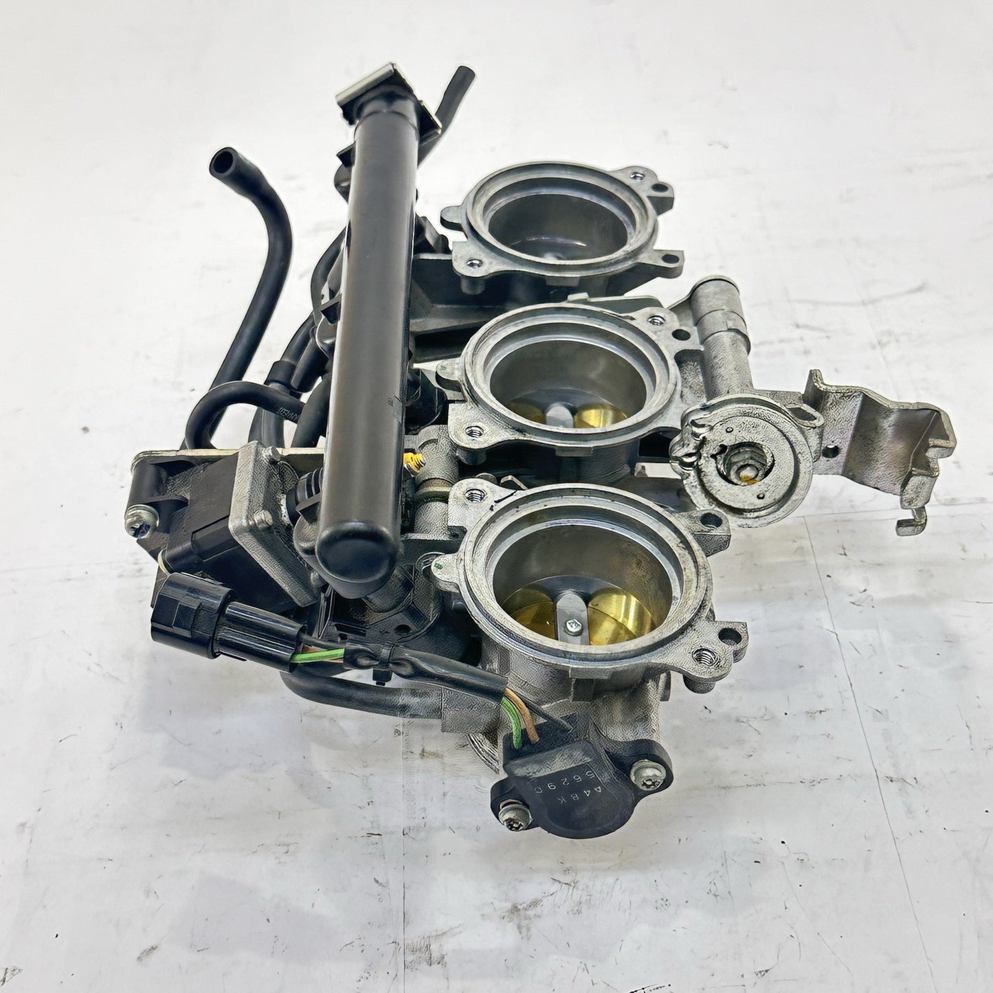 2013 - 2017 TRIUMPH DAYTONA 675RN THROTTLE BODY FUEL INJECTORS RAILING STOCK