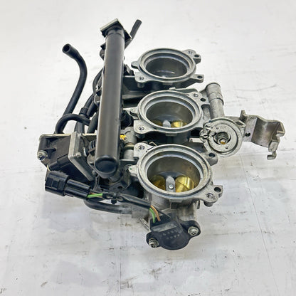 2013 - 2017 TRIUMPH DAYTONA 675RN THROTTLE BODY FUEL INJECTORS RAILING STOCK