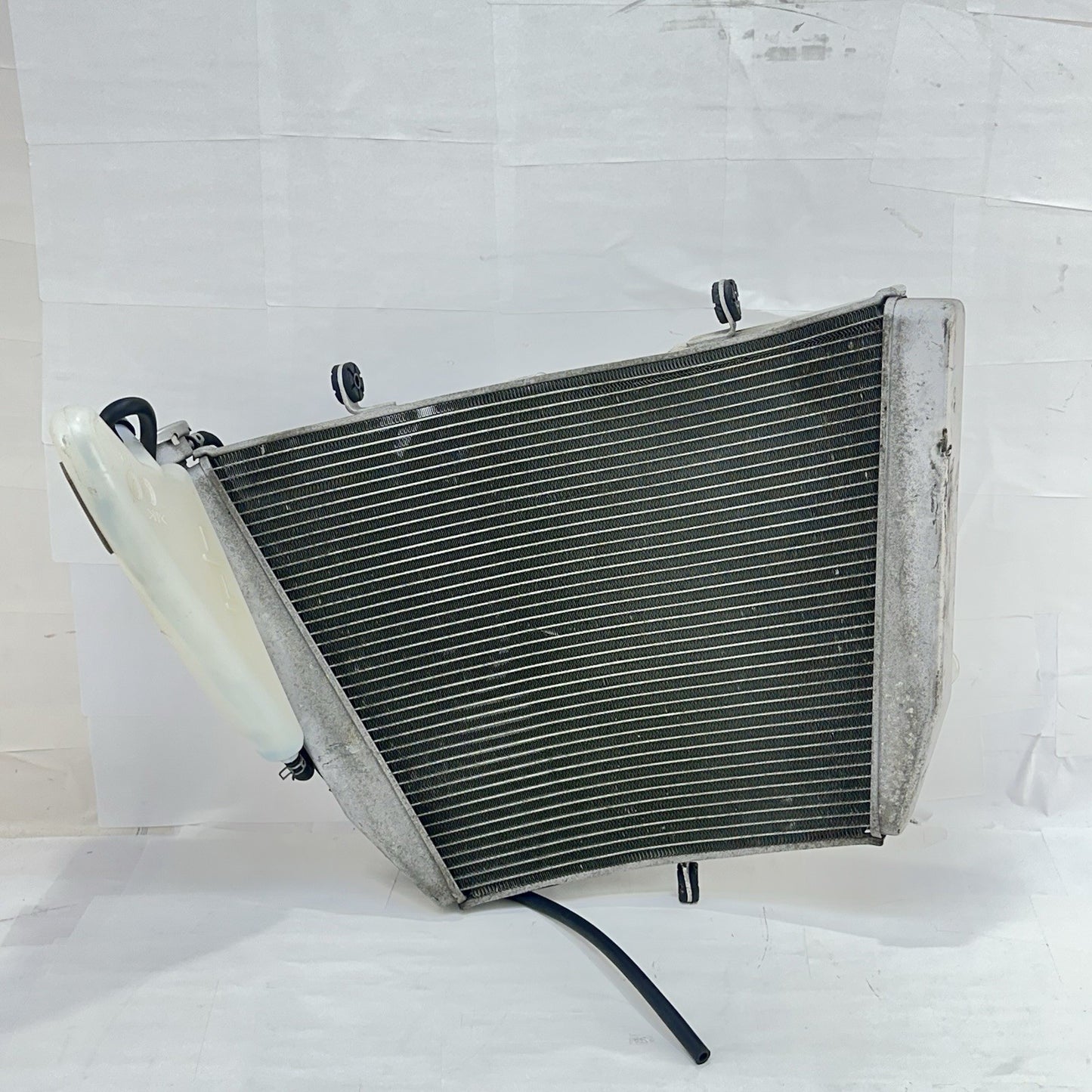 2011 - 2026 SUZUKI GSXS 600 GSXR 750 RADIATOR ENGINE MOTOR COOLING FAN TANK
