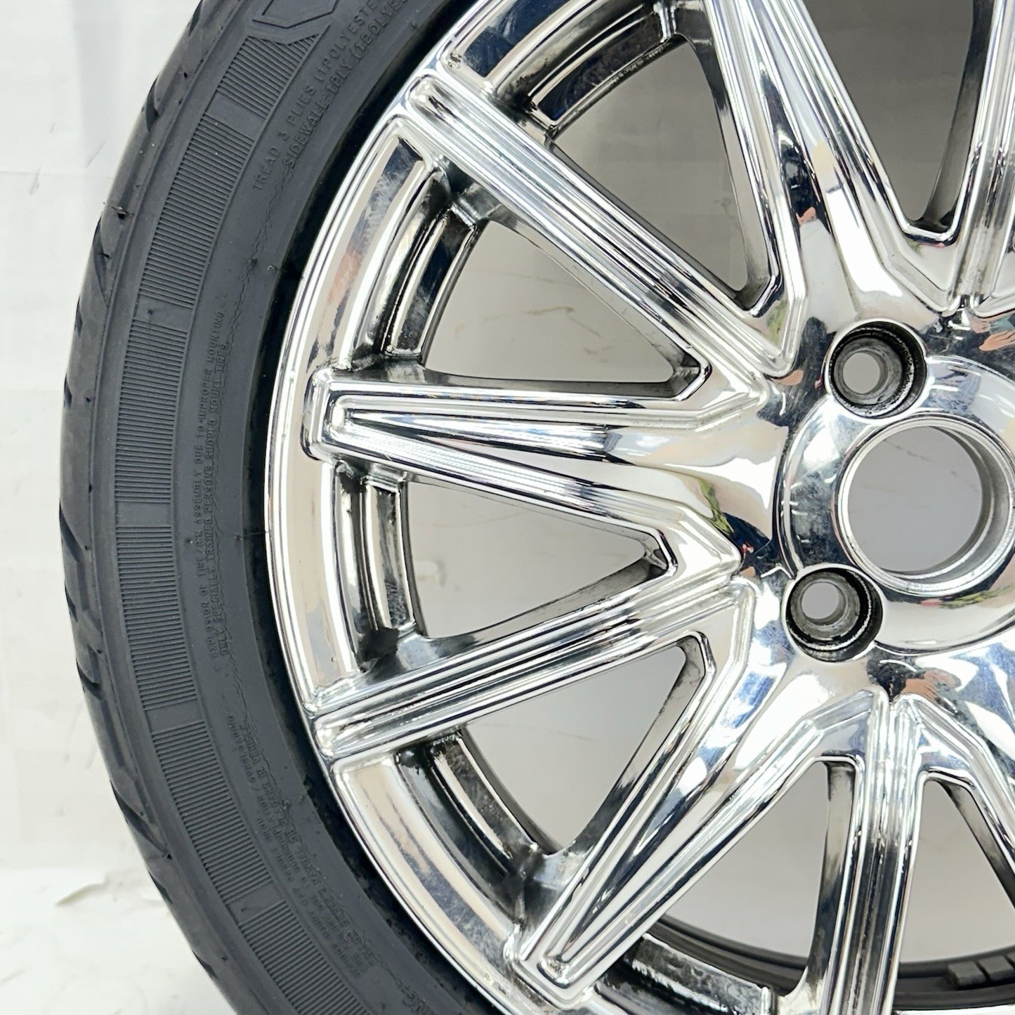 2016 CAN-AM SPYDER RT FRONT WHEEL RIM TIRE RUBBER SILVER CHROME STOCK