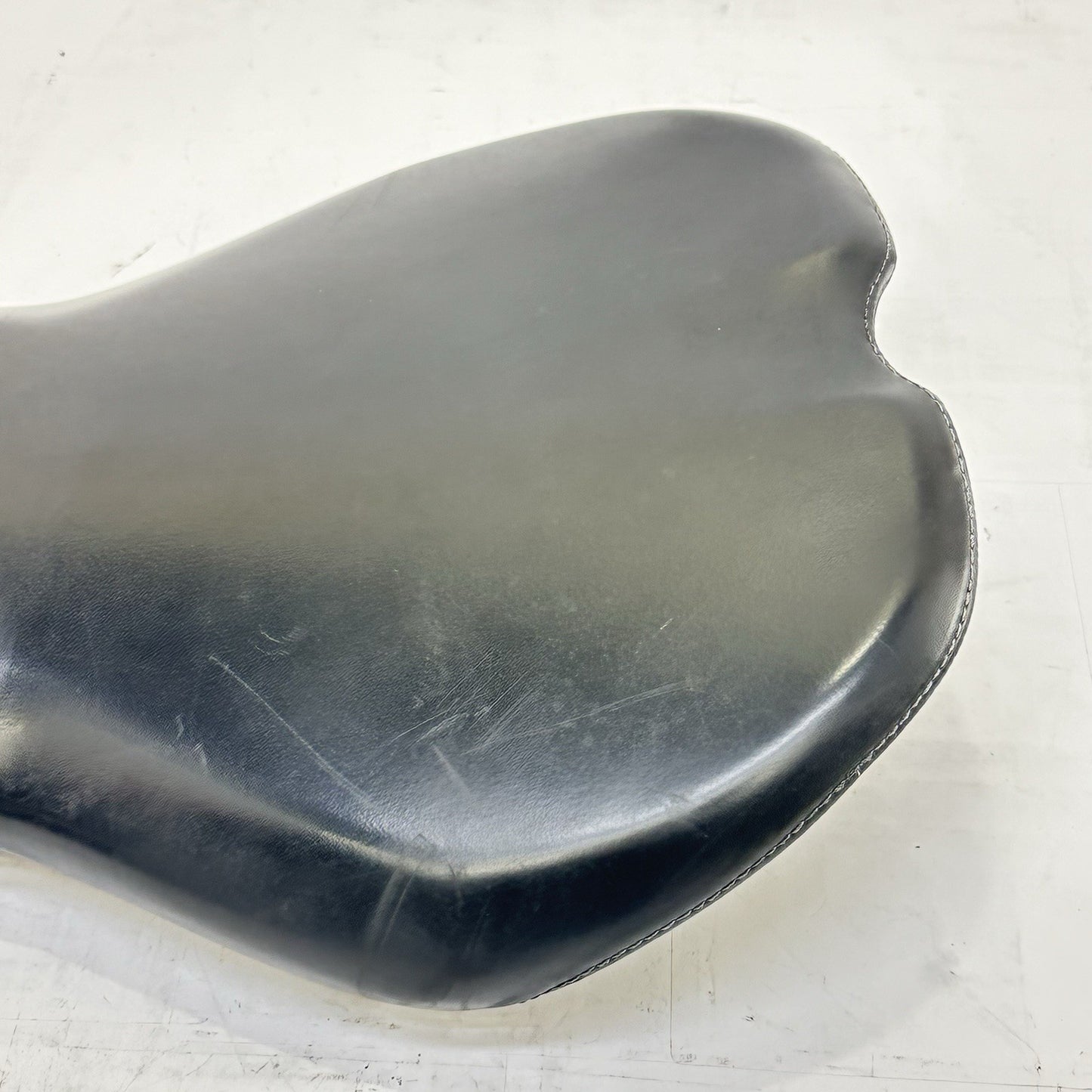 2013 - 2017 TRIUMPH DAYTONA 675R FRONT DRIVER SEAT SADDLE BLACK CUSHION