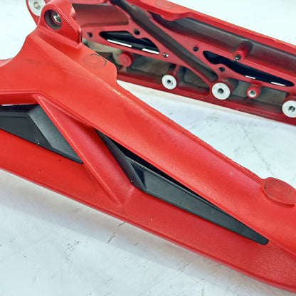 2013 - 2017 TRIUMPH DAYTONA 675R SUBFRAME REAR UNDERTAIL BACK SEAT FRAME RED