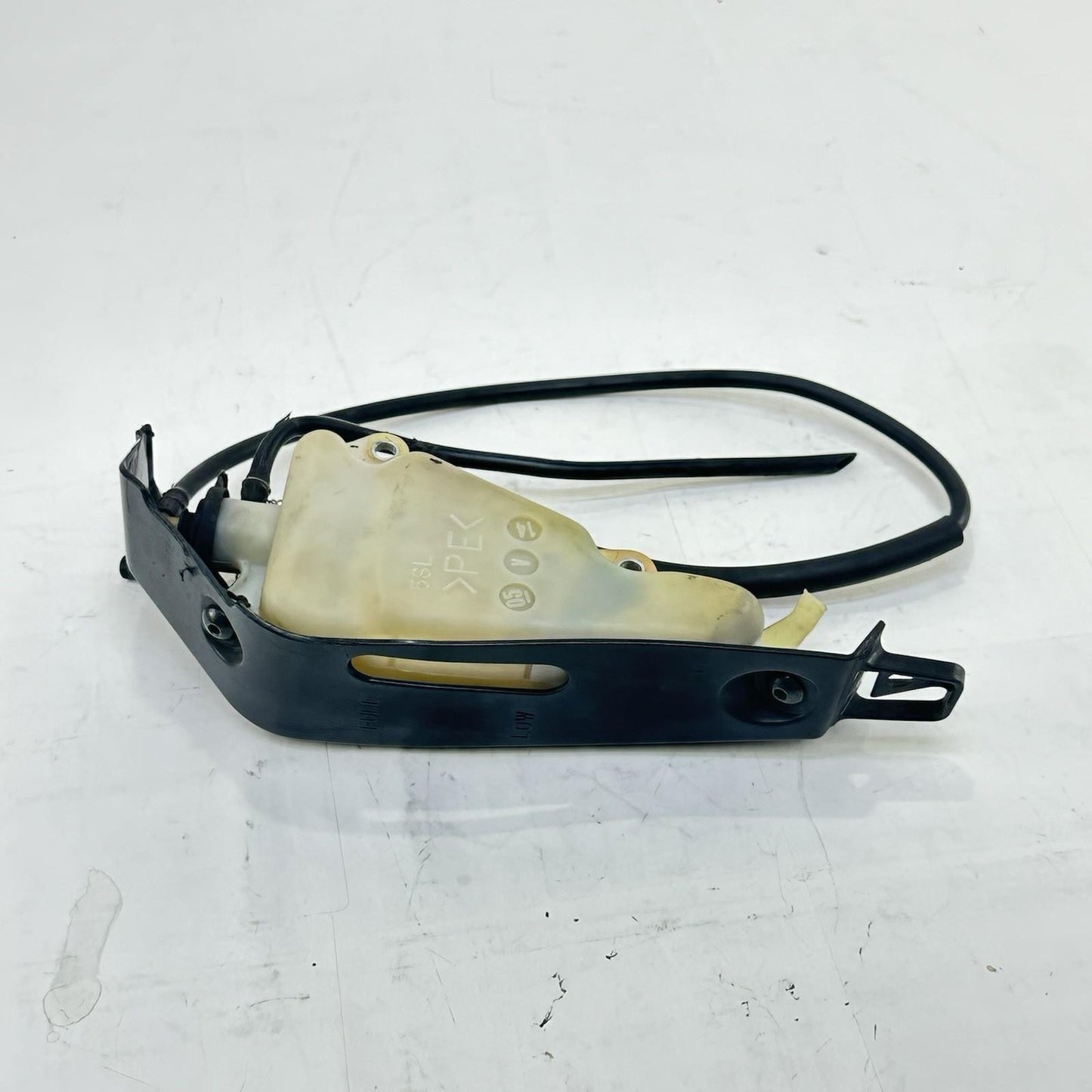 2003 - 2005 YAMAHA YZF R6 COOLANT TANK RADIATOR RESERVOIR OVER FLOW BOTTLE LINES