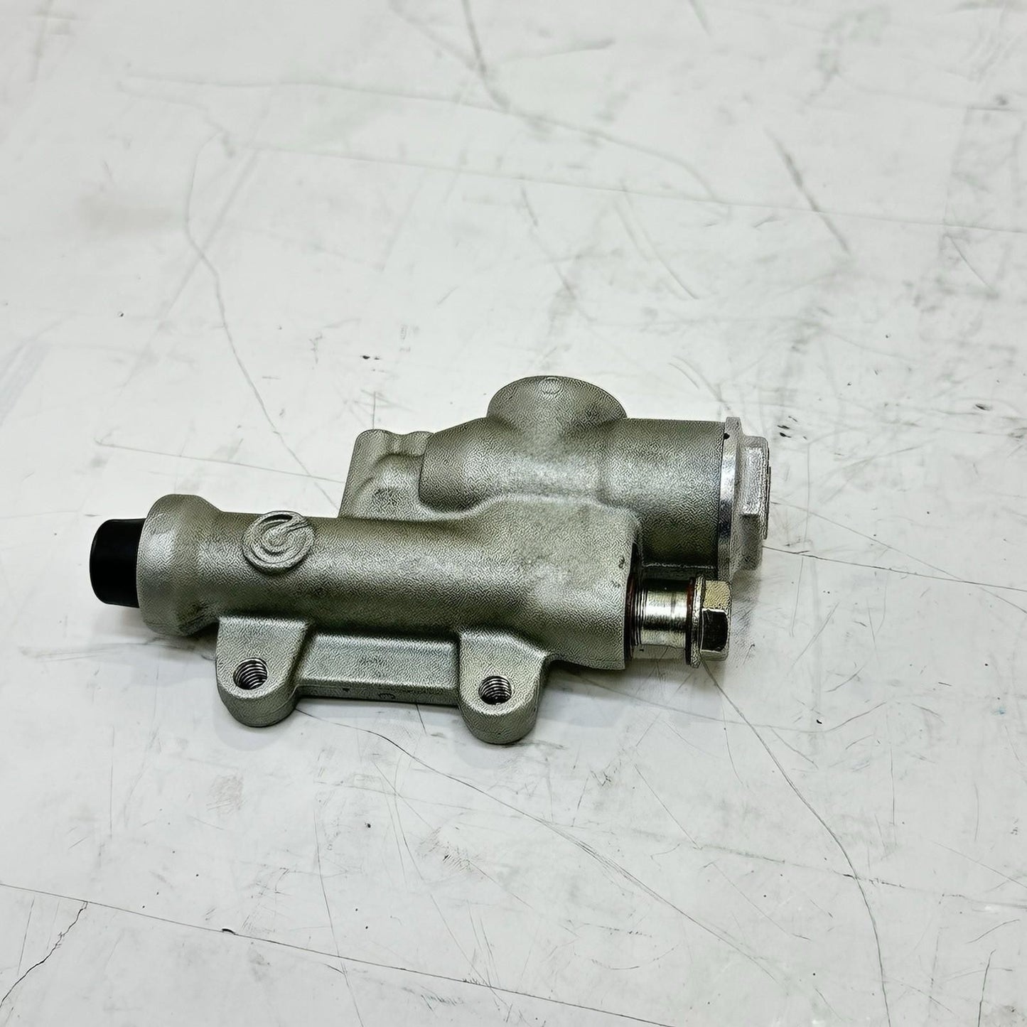 2021 - 2024 APRILIA TUONO V4 1100 REAR BRAKE MASTER CYLINDER BACK BREMBO