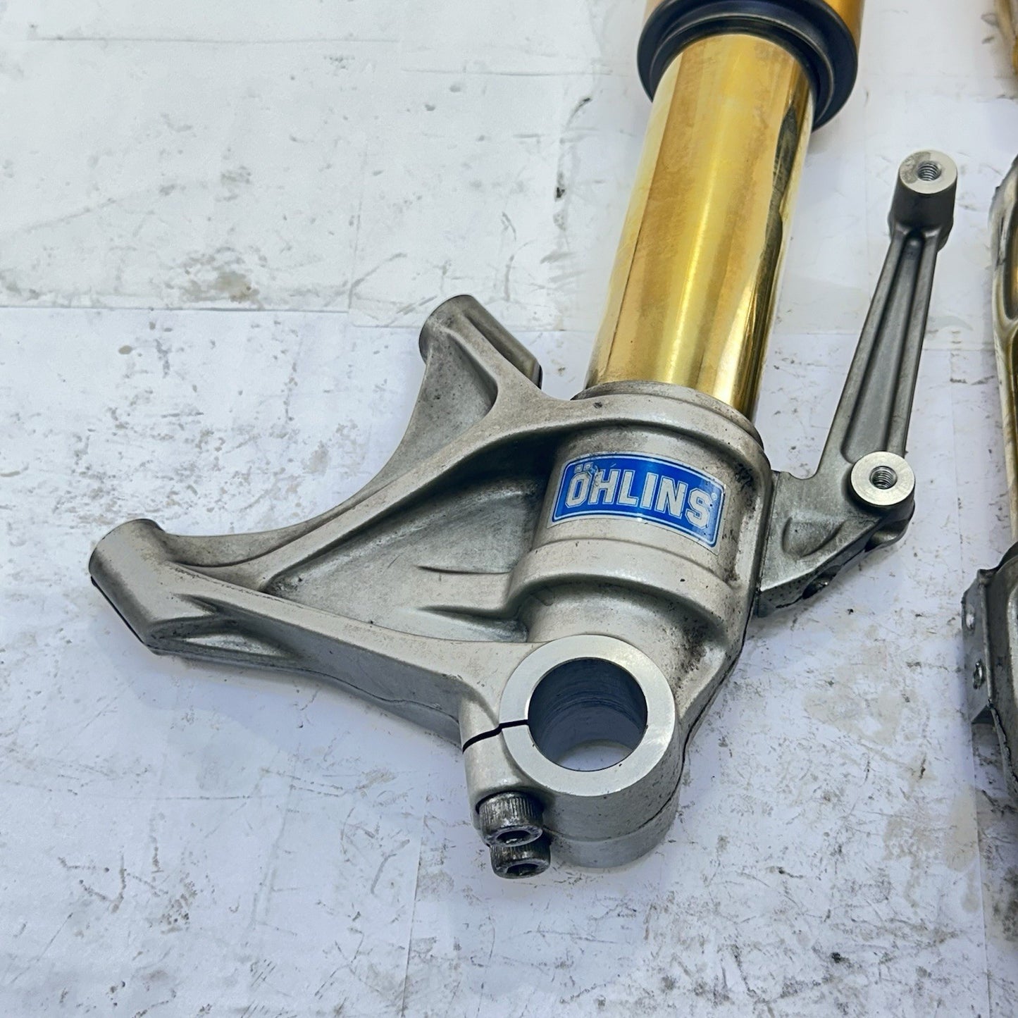 2013 - 2017 TRIUMPH DAYTONA 675R FRONT FORKS LEGS SUSPENSION OHLINS *FOR PARTS*