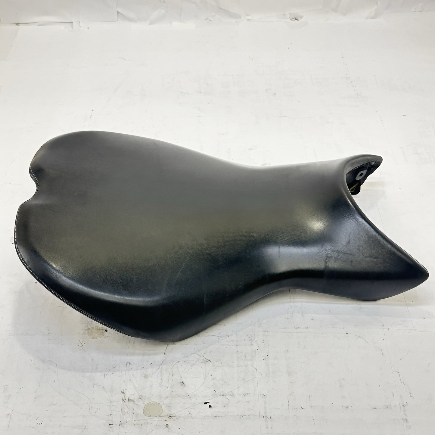 2013 - 2017 TRIUMPH DAYTONA 675R FRONT DRIVER SEAT SADDLE BLACK CUSHION