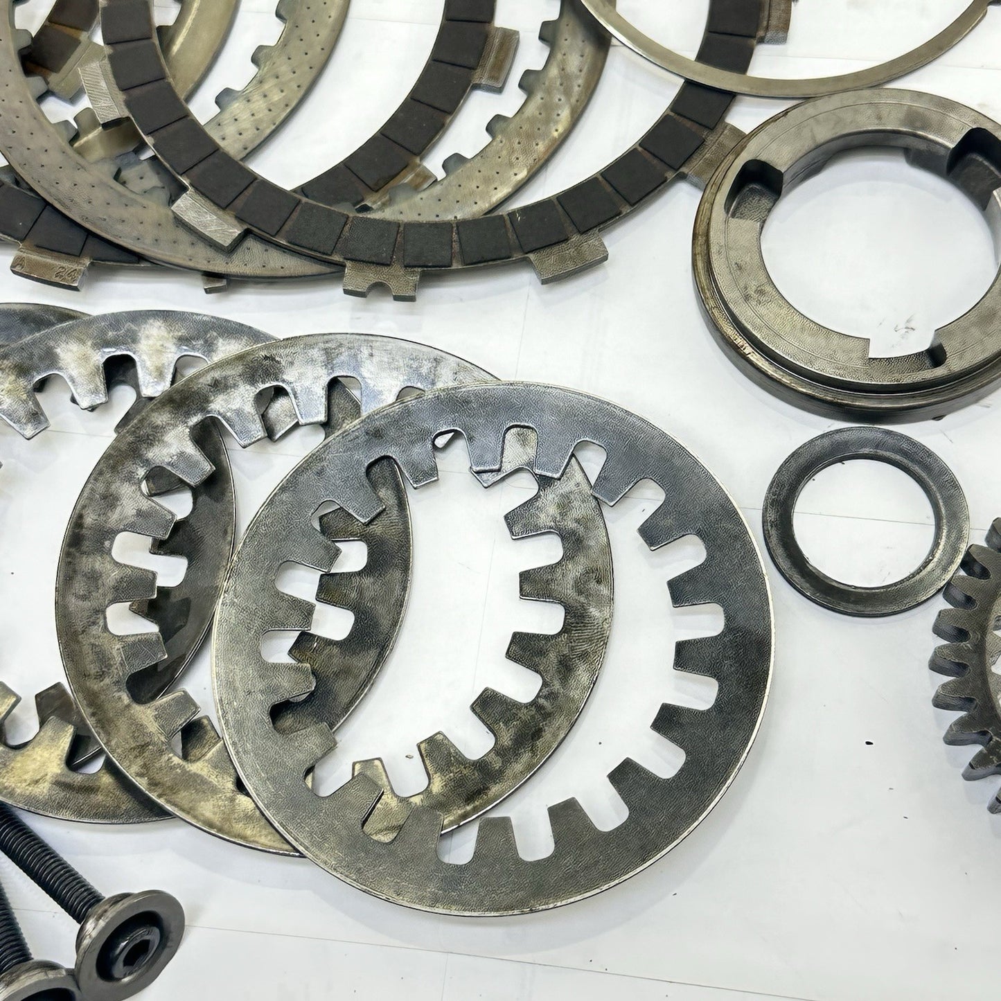 2007 - 2008 SUZUKI GSXR 1000 CLUTCH BASKET ASSEMBLY PRESSURE PLATES RINGS DISCS