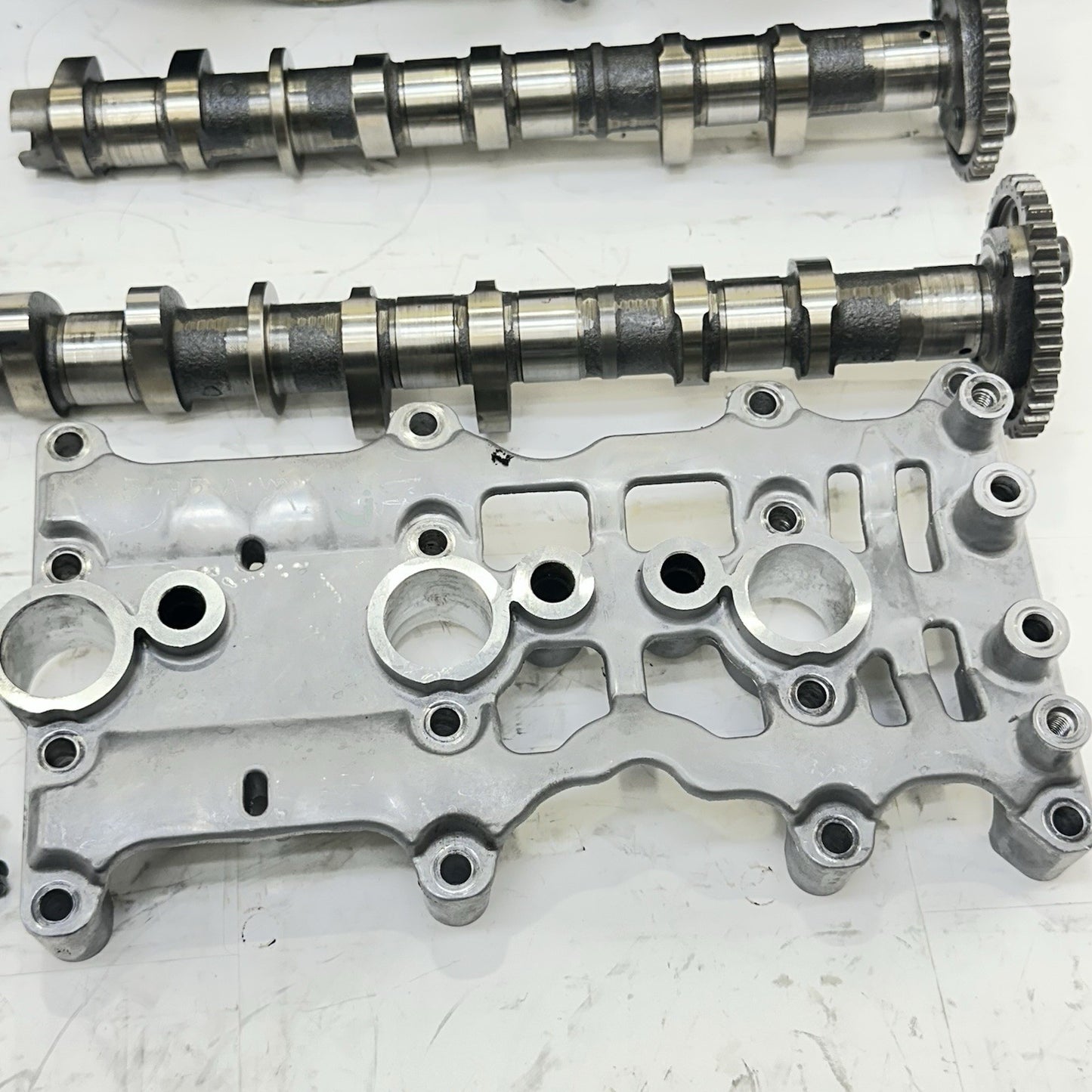 2013 - 2017 TRIUMPH DAYTONA 675R CYLINDER HEAD CAMSHAFT TOP END RODS COVER STOCK