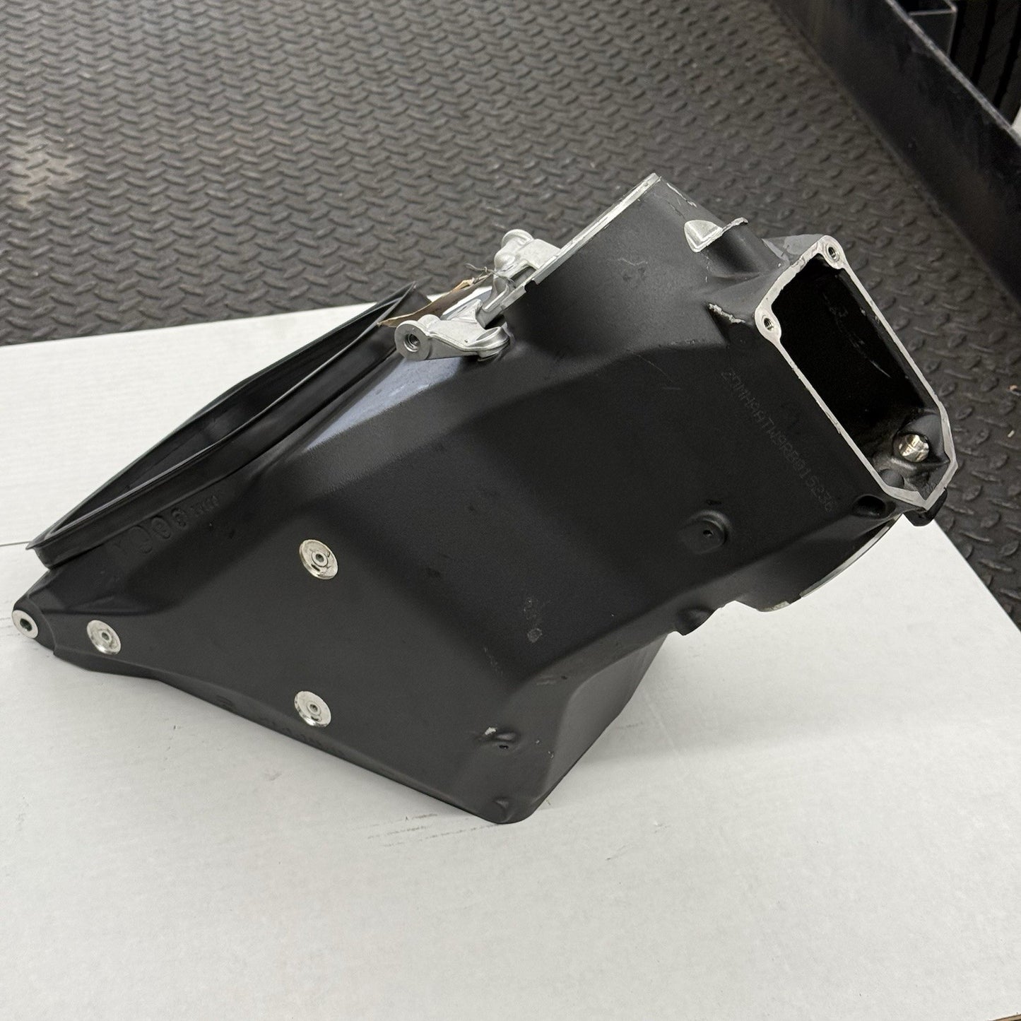 2020 - 2024 DUCATI PANIGALE V2 FRAME MAIN CHASSIS BLACK STRAIGHT BLACK STOCK