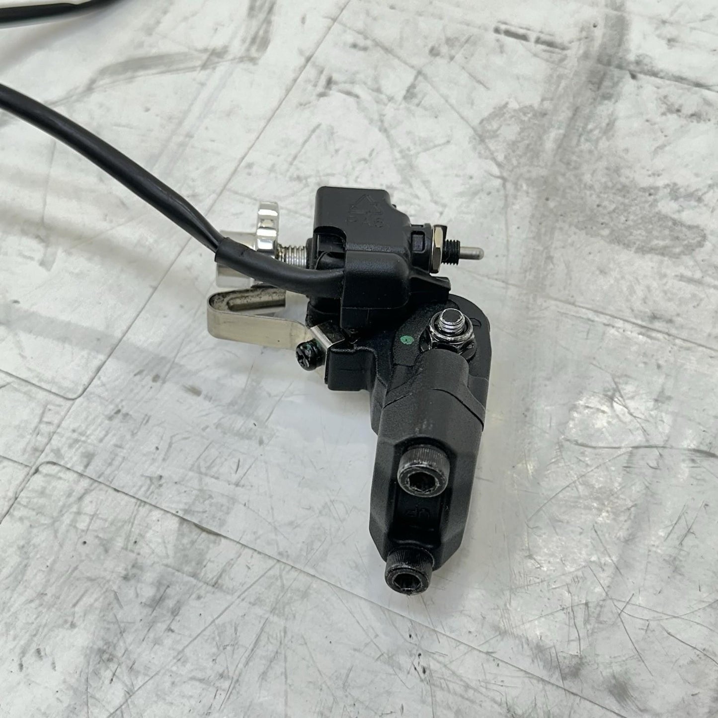 2021 - 2026 APRILIA RSV4 CLUTCH PERCH LEVER MOUNT LEFT SIDE BRACKET STOCK