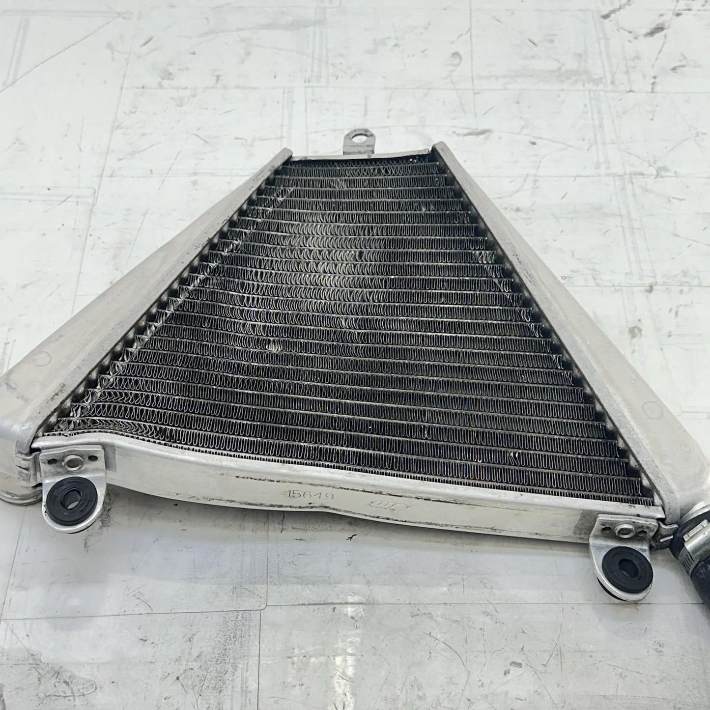 2016 - 2019 DUCATI 959 PANIGALE LOWER RADIATOR ENGINE OIL COOLER MOTOR *BENT*