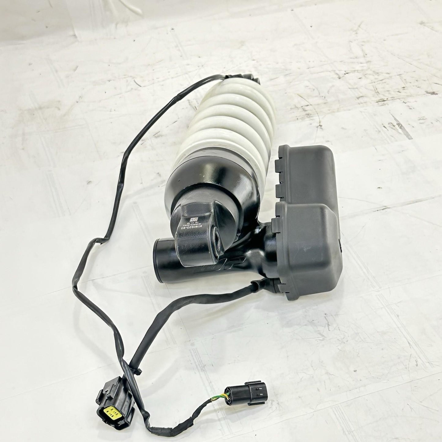 2017 - 2019 KTM 1290 SUPER DUKE GT REAR SHOCK BACK SUSPENSION ABSORBER STOCK