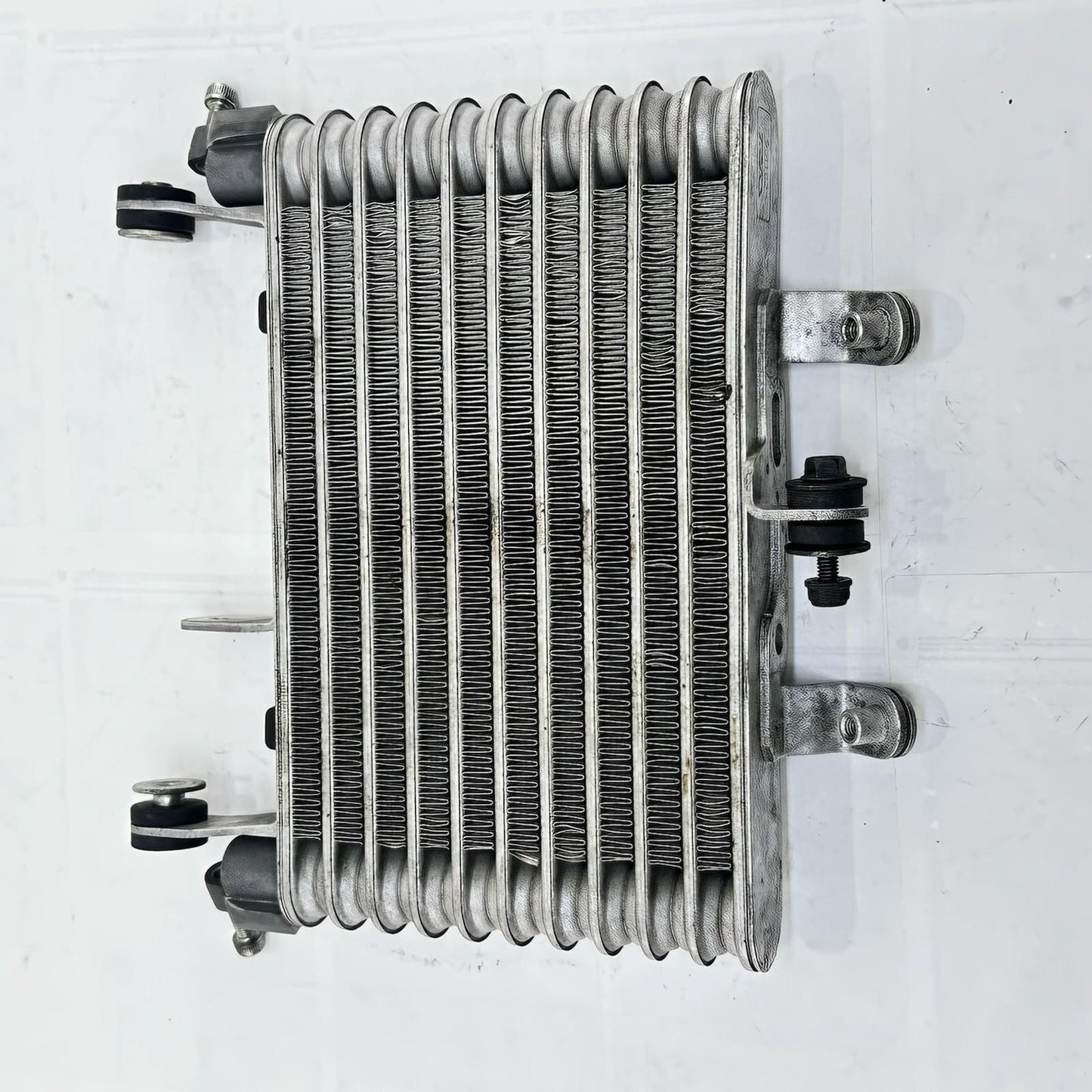 2016 - 2019 YAMAHA YZF R1 LOWER RADIATOR OIL COOLER ENGINE MOTOR COOLING STOCK