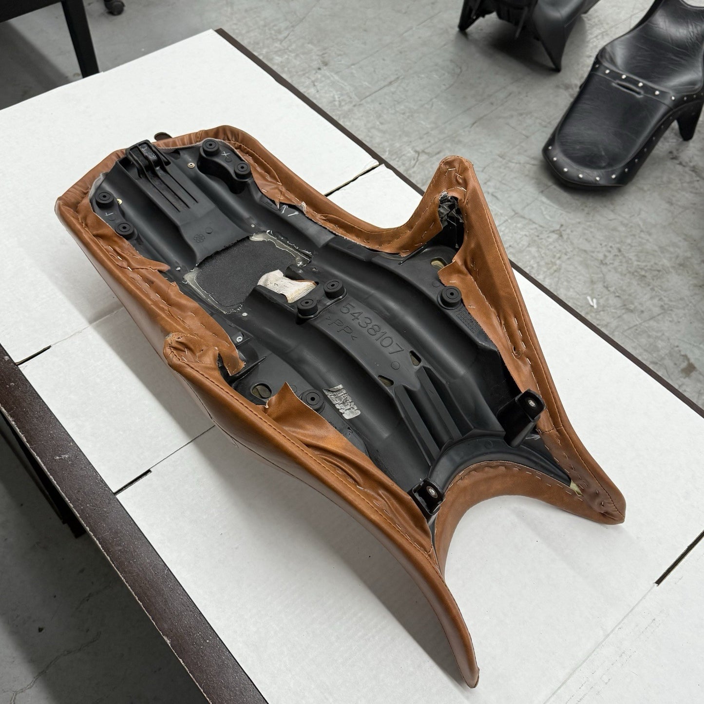 2010 - 2014 VICTORY CROSS COUNTRY SEAT FRONT DRIVER REAR PASSENGER BROWN 5438107