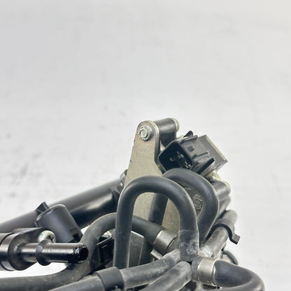 2013 - 2017 TRIUMPH DAYTONA 675RN THROTTLE BODY FUEL INJECTORS RAILING STOCK