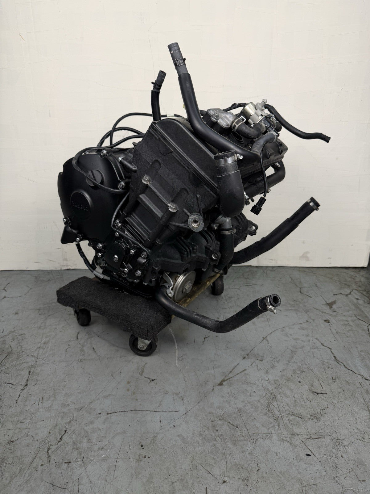 2009 - 2014 YAMAHA YZF R1 ENGINE MOTOR 30 DAY WARRANTY GUARANTEED BLACK STOCK
