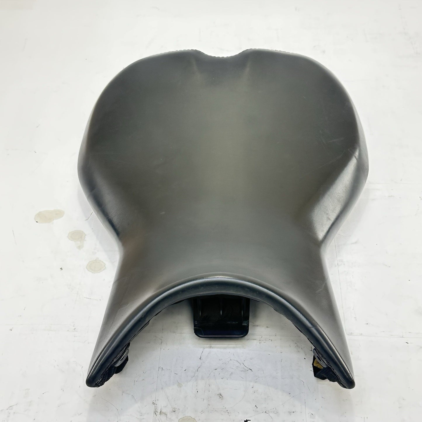 2013 - 2017 TRIUMPH DAYTONA 675R FRONT DRIVER SEAT SADDLE BLACK CUSHION