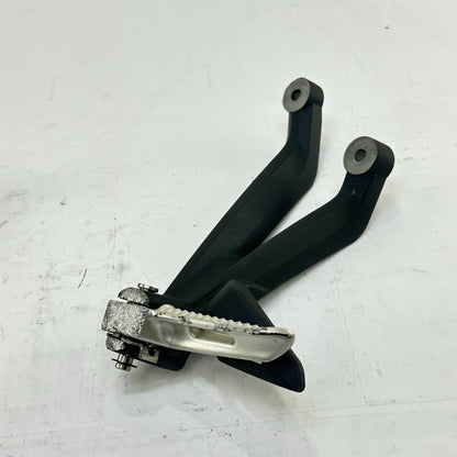 2013 - 2017 TRIUMPH DAYTONA 675R PASSENGER PEGS REAR FOOT REST LEFT RIGHT SET