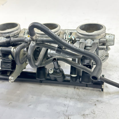 2013 - 2017 TRIUMPH DAYTONA 675RN THROTTLE BODY FUEL INJECTORS RAILING STOCK