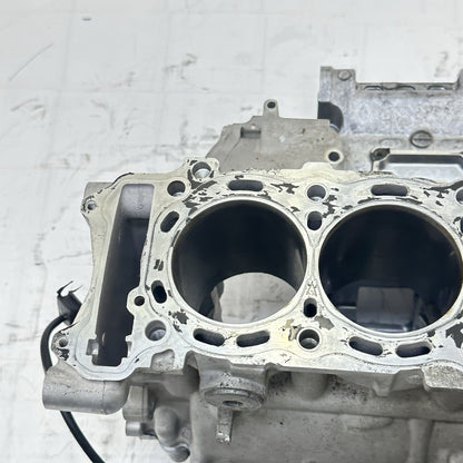 2007 - 2008 SUZUKI GSXR 1000 CRANK CASE UPPER BLOCK ENGINE MOTOR SILVER STOCK