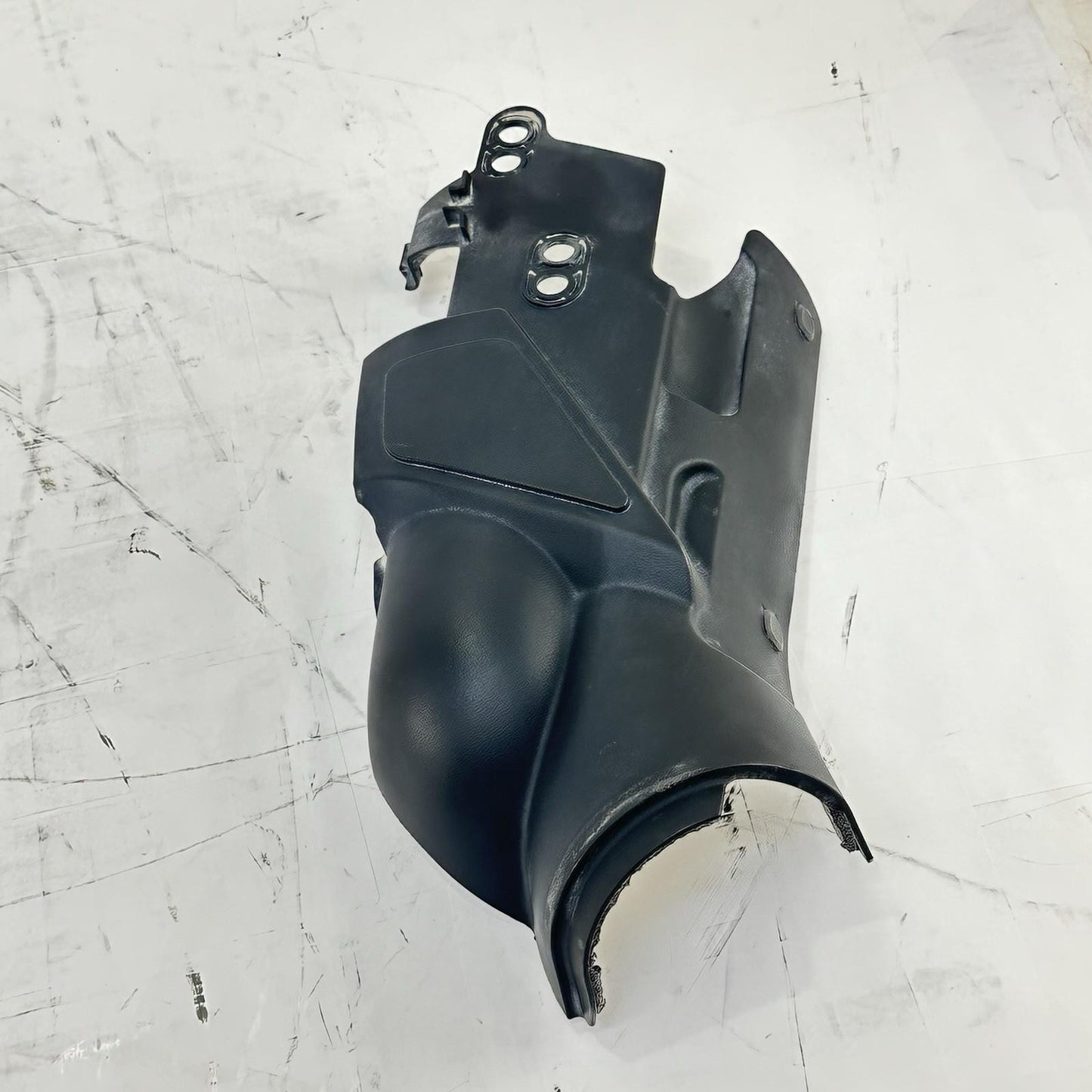 2009 - 2011 YAMAHA YZF R1 EXHAUST COVER HEAT SHIELD PLASTIC BLACK TRIM PANEL