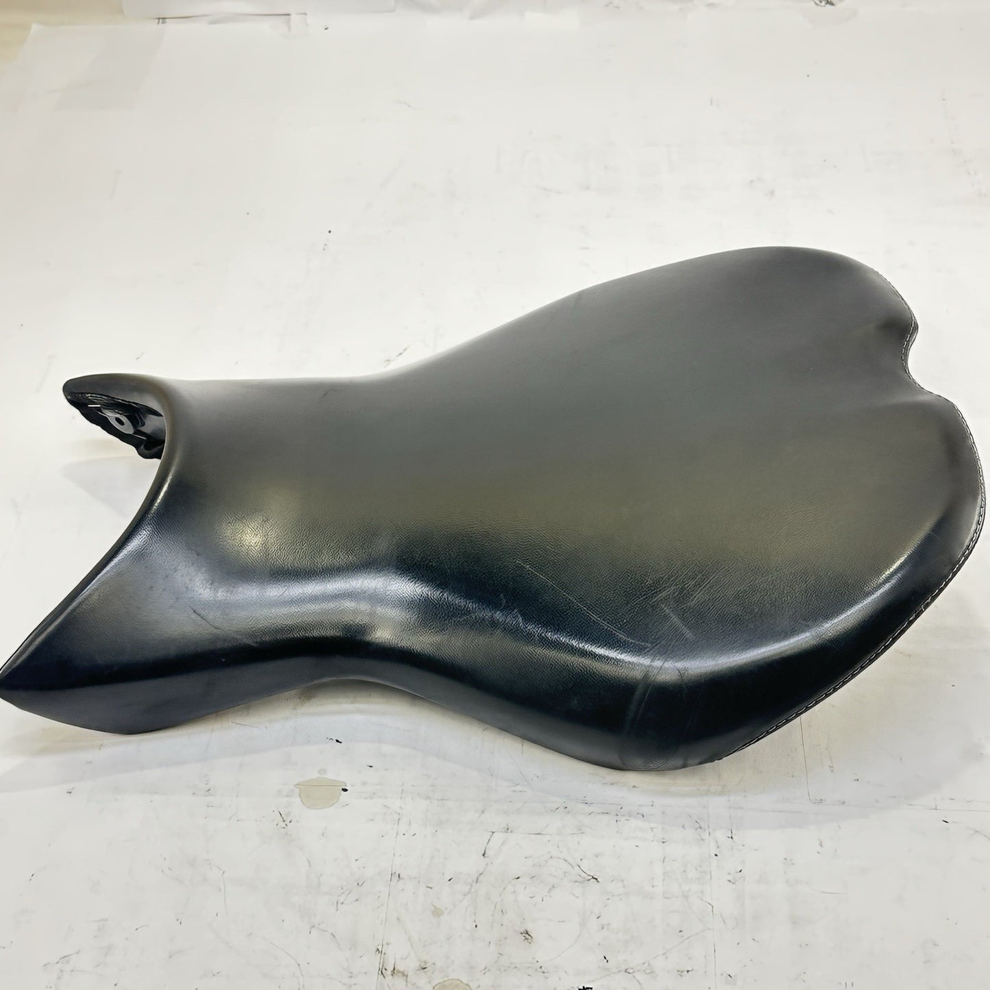 2013 - 2017 TRIUMPH DAYTONA 675R FRONT DRIVER SEAT SADDLE BLACK CUSHION
