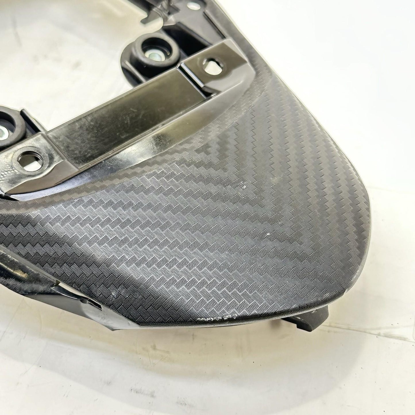 2011 - 2026 SUZUKI GSX 600 GSXR 750 REAR CENTER SEAT COWL FAIRING BLACK *CRACK*