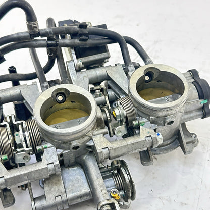 2013 - 2017 TRIUMPH DAYTONA 675RN THROTTLE BODY FUEL INJECTORS RAILING STOCK