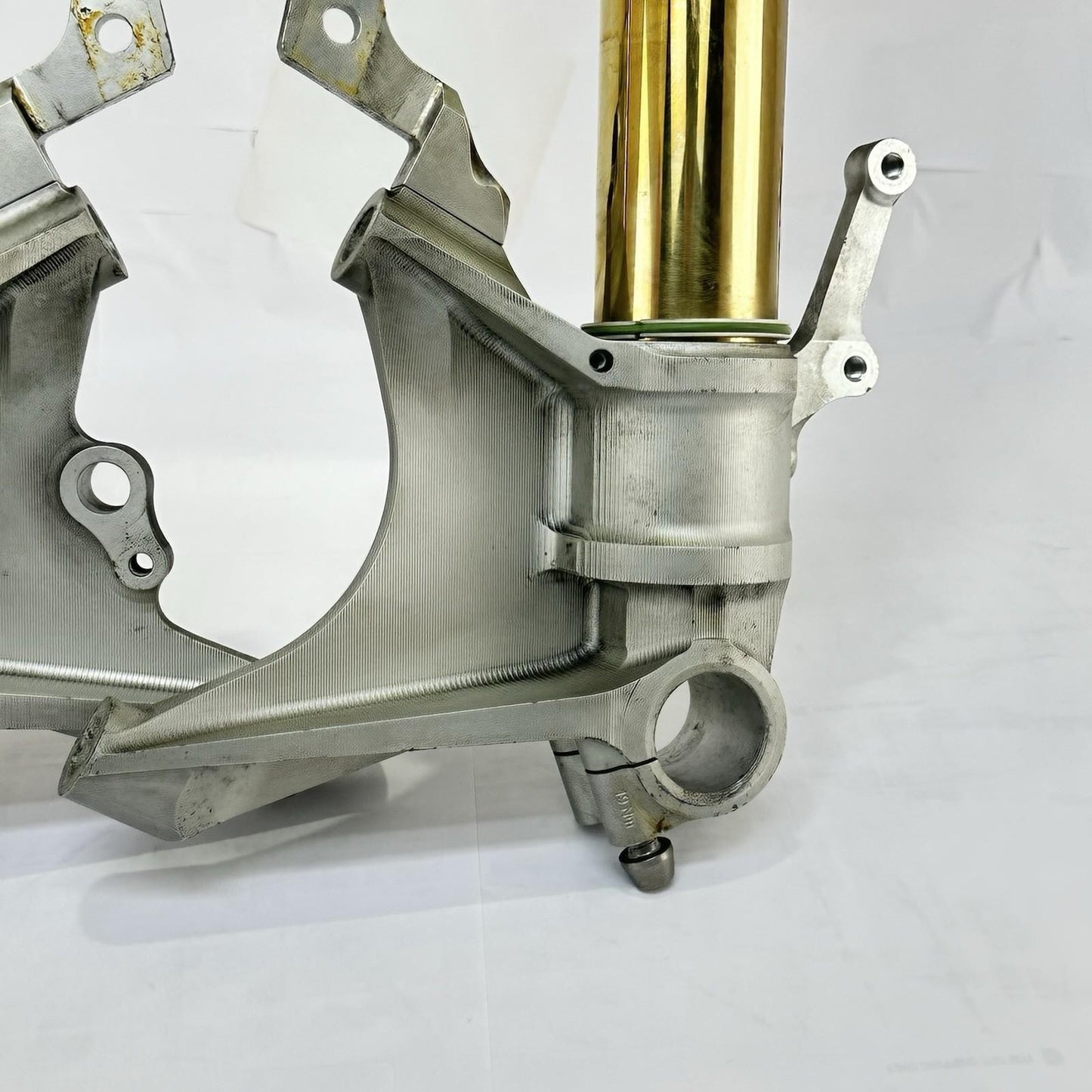 2009 - 2014 YAMAHA YZF R1 FRONT FORKS LOWER TRIPLE TREE SUSPENSION OHLINS TTX