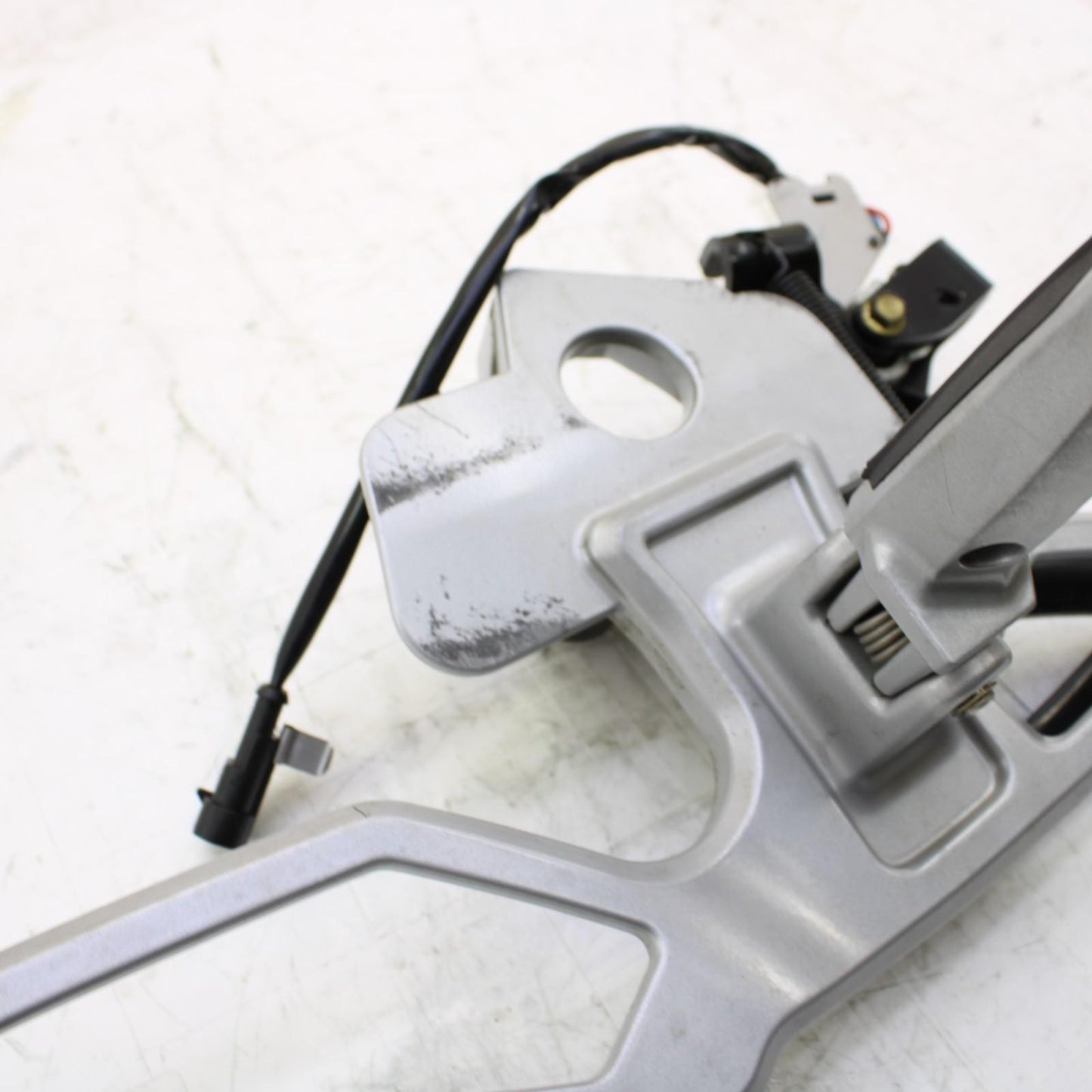 2008 2009 CAN-AM SPYDER GS LEFT REARSET BRAKE PEDAL FOOT PEG BRACKET SILVER