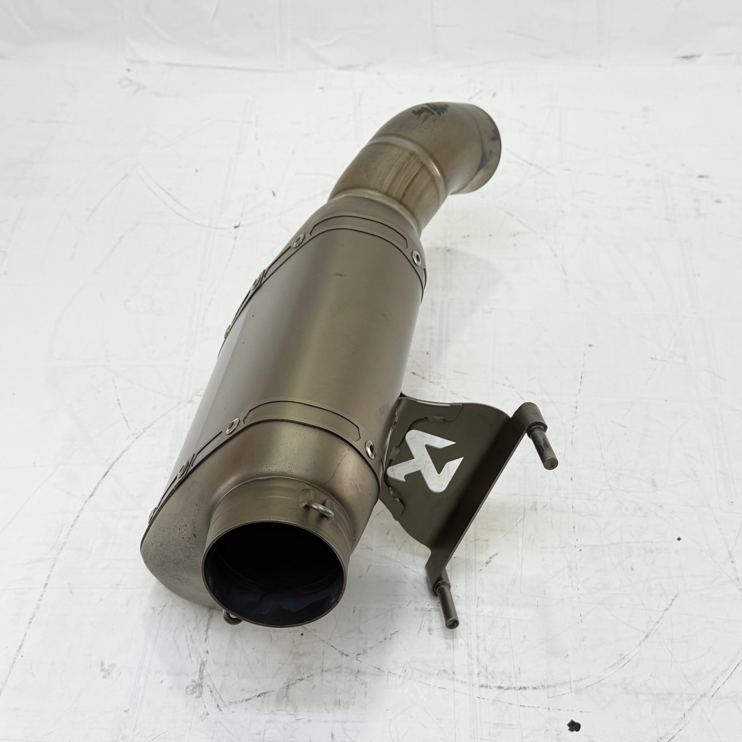 2014 - 2016 KTM 1290 SUPER DUKE R EXHAUST MUFFLER PIPE HEADER MANIFOLD AKRAPOVIC