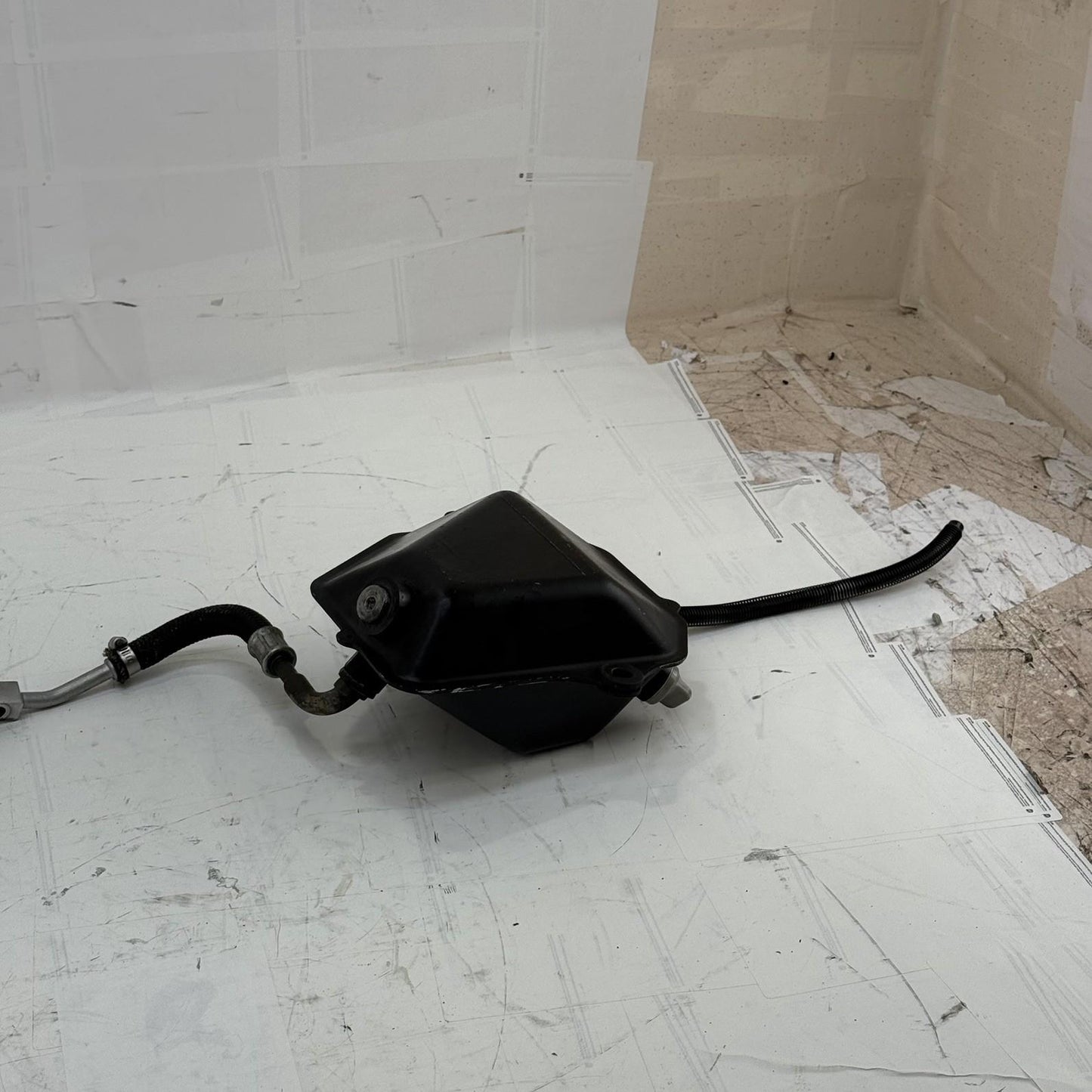 2004 - 2009 YAMAHA YFZ450 OIL TANK Recovery Expansion Reservoir Line Dip