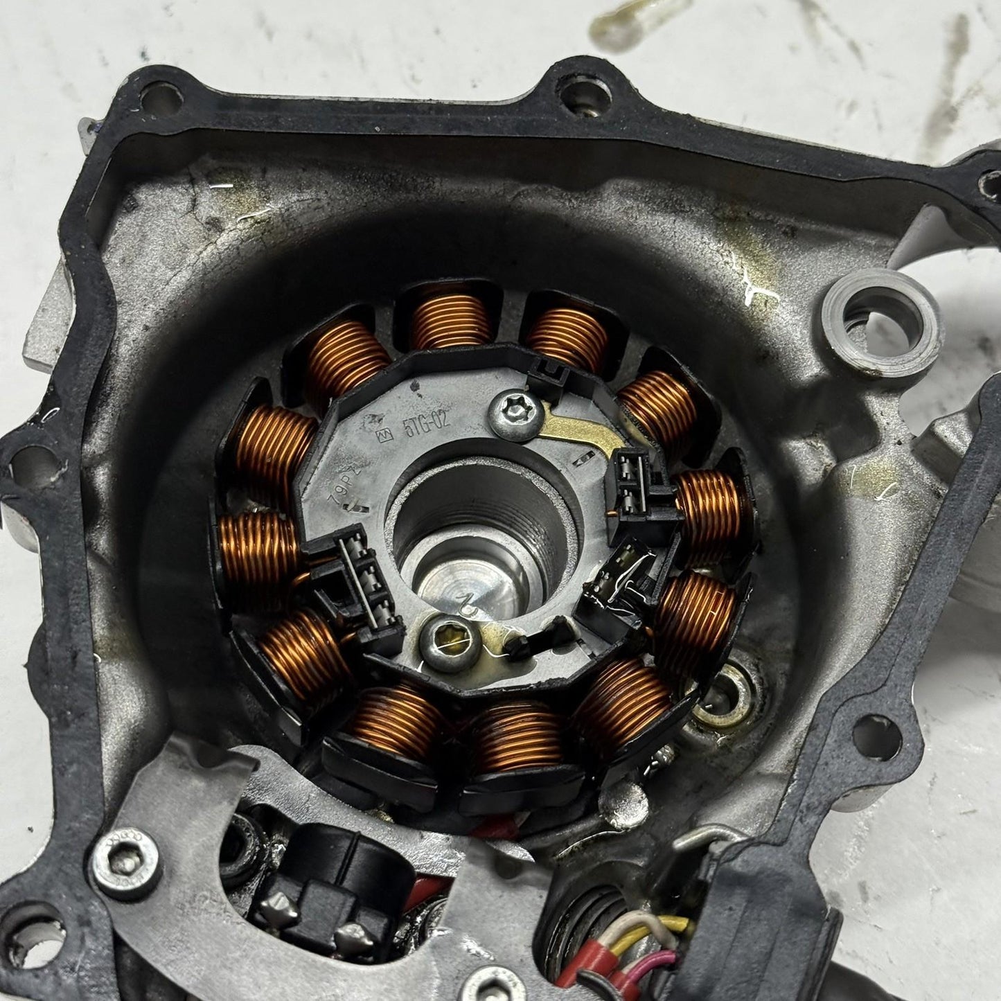 2004 - 2009 YAMAHA YFZ 450 STATOR GENERATOR W/ COVERS STOCK SILVER