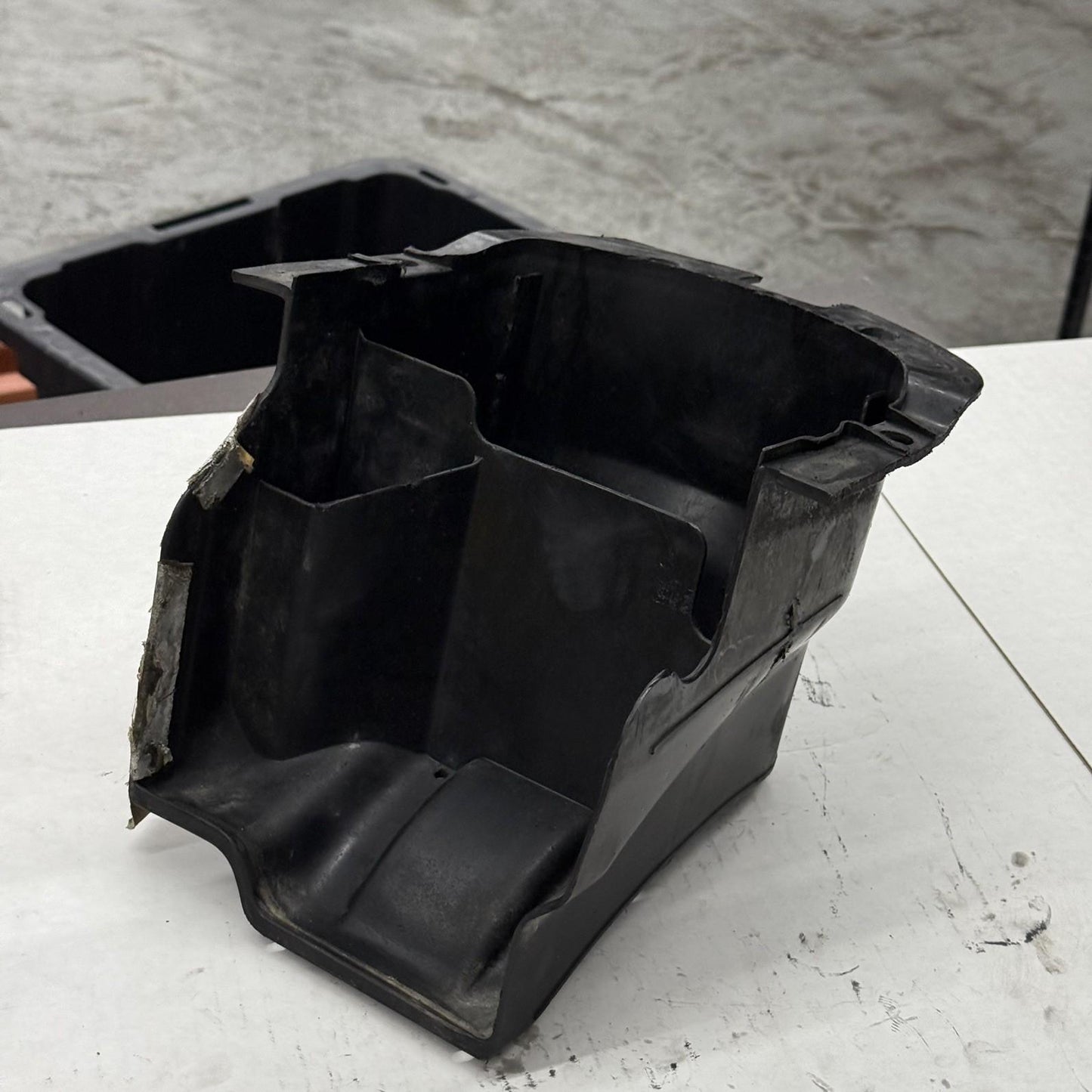2004 - 2009 YAMAHA YFZ 450 BATTERY TRAY BOX PLASTIC STOCK