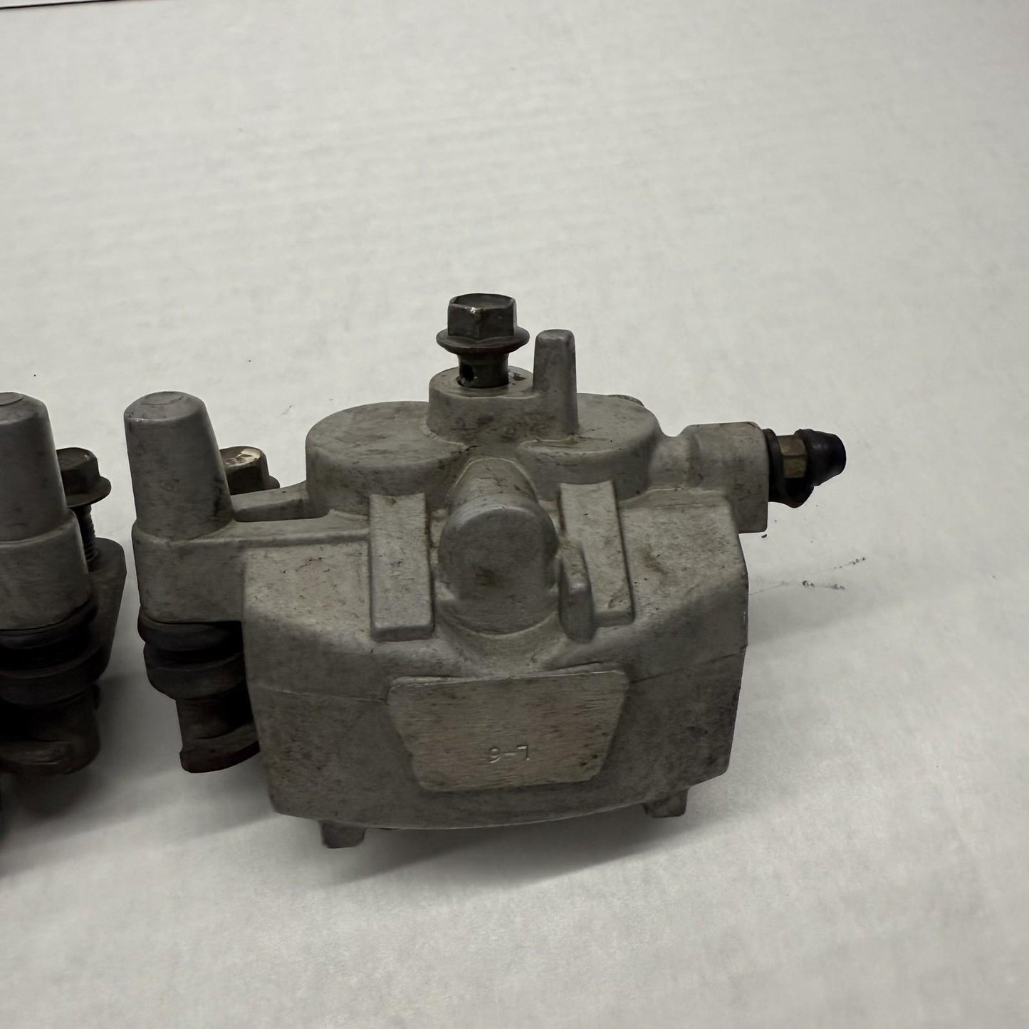 2004 - 2013 YAMAHA YFZ450 FRONT BRAKE CALIPERS PADS LEFT RIGHT BRAKING SYSTEM
