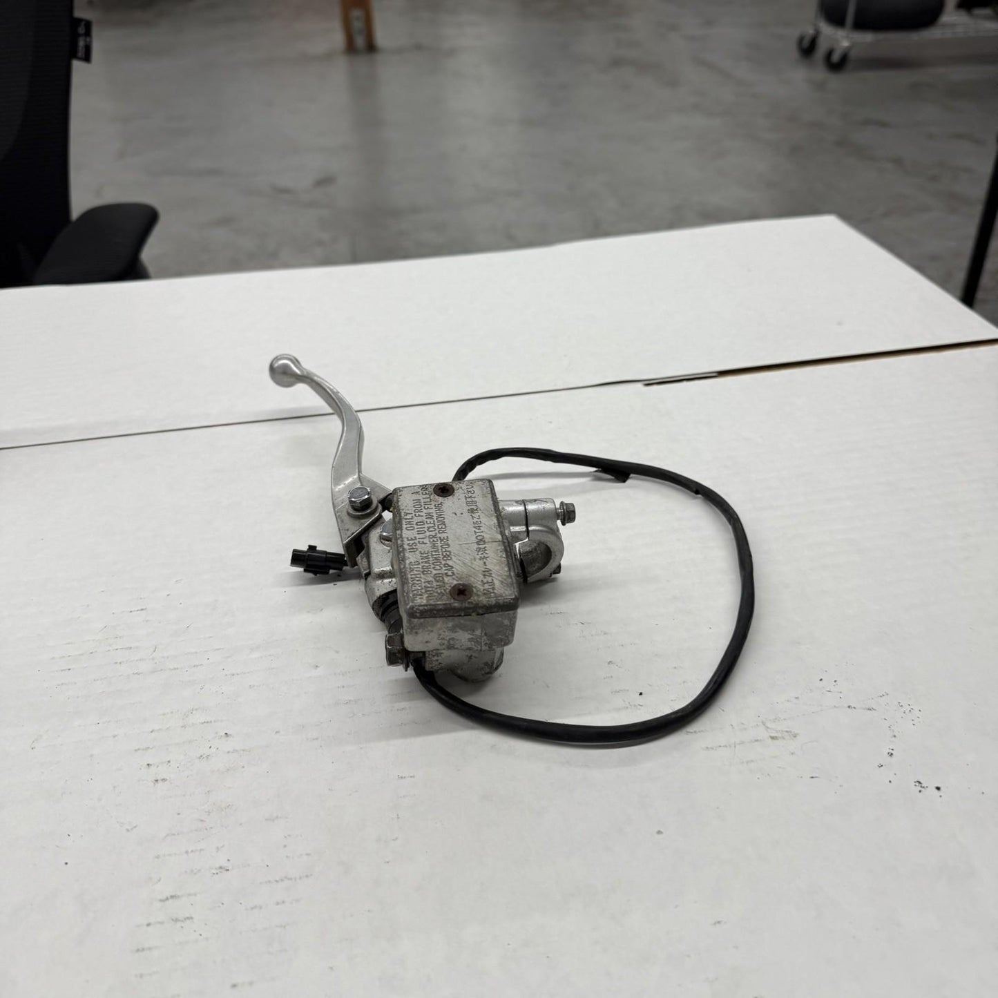 2004 - 2013 YAMAHA YFZ450 FRONT BRAKE MASTER CYLINDER RESERVOIR LEVER