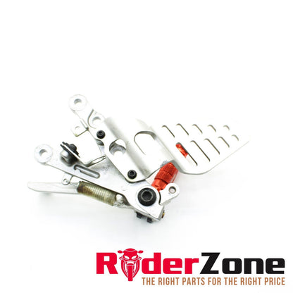 2008 - 2016 YAMAHA YZF R6 RIGHT REARSET REAR SET DRIVER FOOT PEG REST STOP