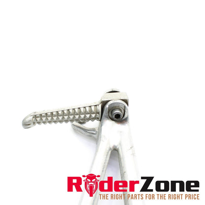 2003 - 2005 YAMAHA 06-09 R6S ESTRIBERAS TRASERAS IZQUIERDAS DEL PASAJERO PLATEADAS 5SL-27440-01-00 
