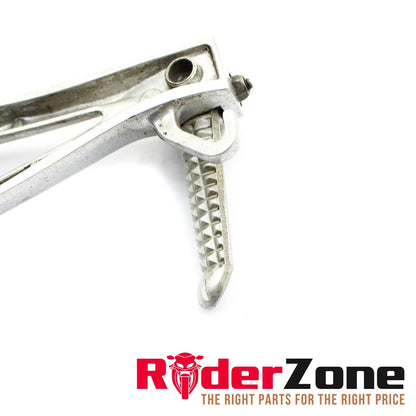 2003 - 2005 YAMAHA 06-09 R6S ESTRIBERAS TRASERAS IZQUIERDAS DEL PASAJERO PLATEADAS 5SL-27440-01-00 