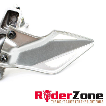 2017 - 2019 HONDA CBR1000RR LEFT REARSET FOOT PEG SILVER FOOT GUARD BOLTS