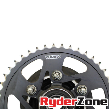 2013 - 2018 KAWASAKI NINJA ZX6R VORTEX COJINETES DE BUJE DE PIÑÓN NEGROS TRASERO Y DELANTERO 