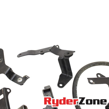 2013 - 2018 KAWASAKI NINJA ZX6R KIT DE HARDWARE TORNILLOS MANGUERAS SOPORTES SOPORTE STOCK 