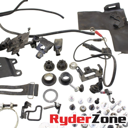 2016 - 2019 KAWASAKI NINJA ZX10R BOLTS SET HARDWARE KIT WASHERS NUTS HOSES CLAMP