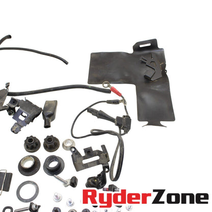 2016 - 2019 KAWASAKI NINJA ZX10R BOLTS SET HARDWARE KIT WASHERS NUTS HOSES CLAMP