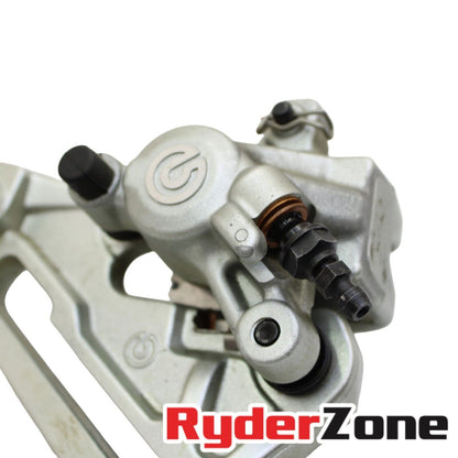 SOPORTE DE PINZA DE FRENO TRASERO BREMBO PLATA KTM 690 SMC 2008 - 2013 
