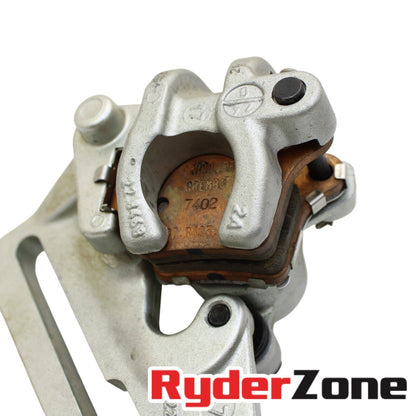 SOPORTE DE PINZA DE FRENO TRASERO BREMBO PLATA KTM 690 SMC 2008 - 2013 
